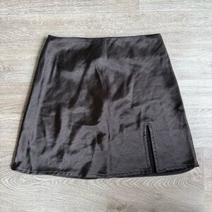 Princess Polly Size 4 Black Mini Skirt w/ Slit